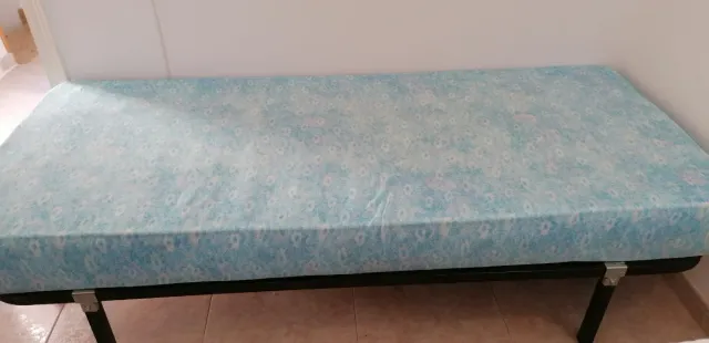 Somier y colchón individual en la Ametlla de Mar.