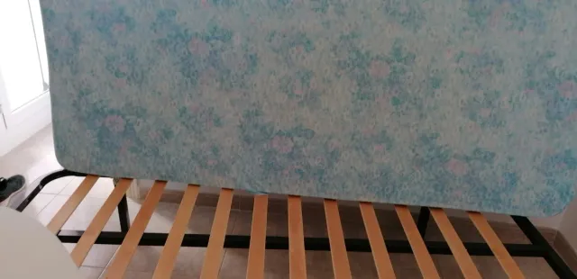 Somier y colchón individual en la Ametlla de Mar.