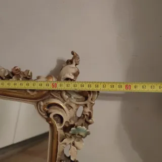 Specchio con cornice barocca dorata