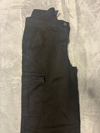 Vaqueros cargo negros