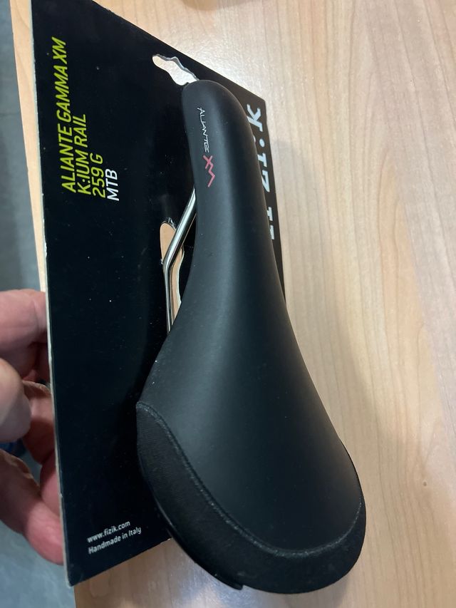 Sillín Fizik Aliante Gamma XM K:ium Rail