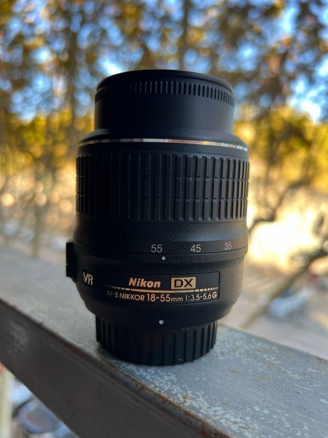 Objetivo Nikon AF-S DX 18-55mm f/3.5-5.6G VR