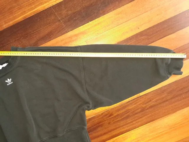 Sudadera Adidas Vintage Negra.