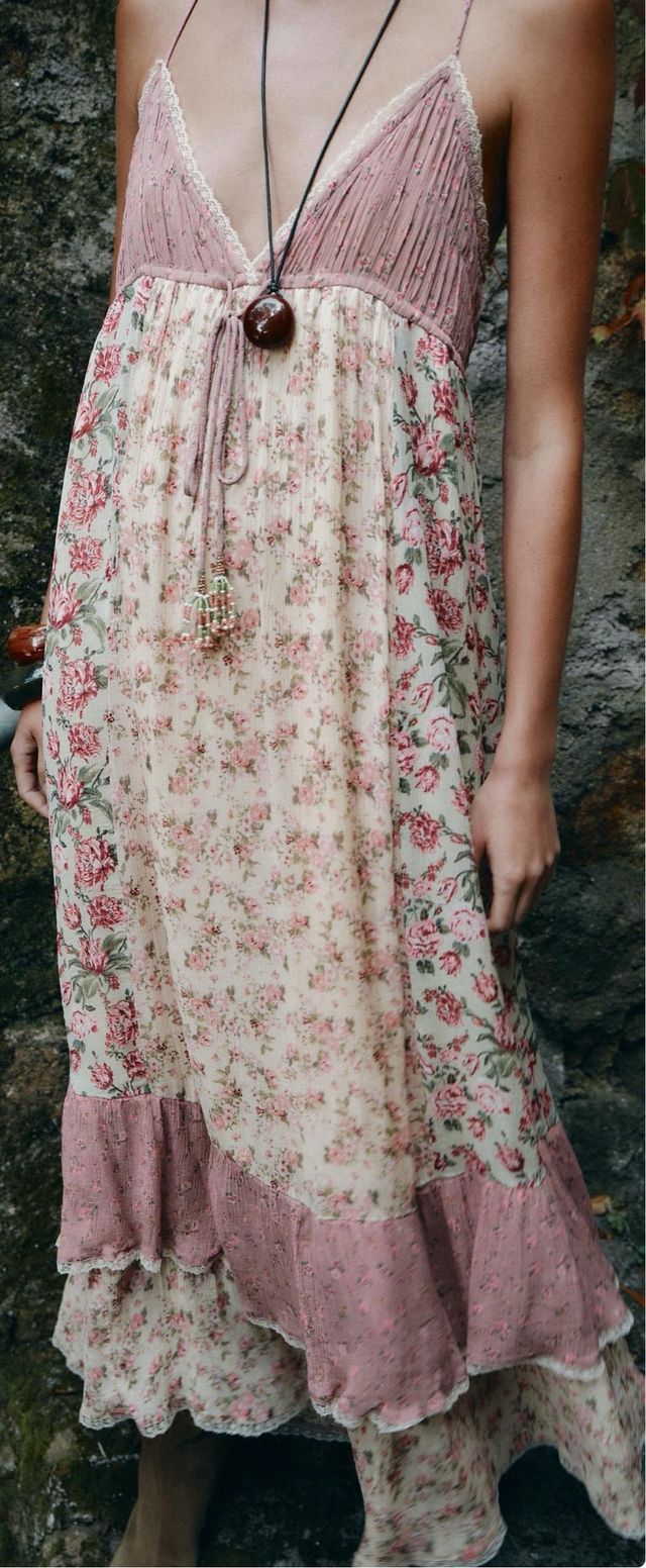 Vestido largo floral rosa y multicolor