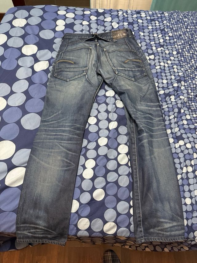 Vaqueros G-Star RAW Azules
Talla 42 