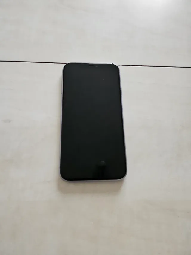 iPhone 11 64GB Morado