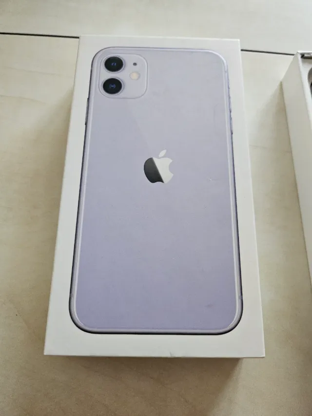 iPhone 11 64GB Morado