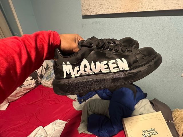 Zapatilla Alexander McQueen Negra Blanca