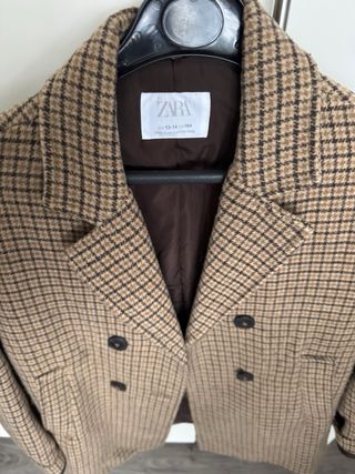 Abrigo cuadros Zara beige y marrón
