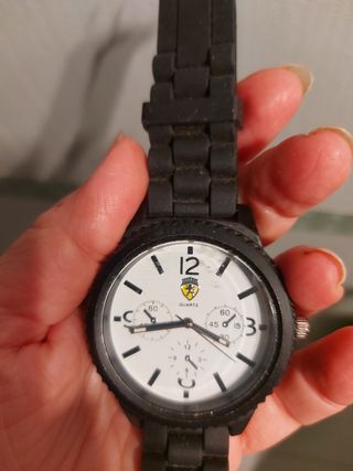 Reloj Ferrari Negro y Blanco