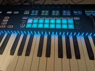 Novation SL 61 MKIII (mk 3) Controlador Teclado