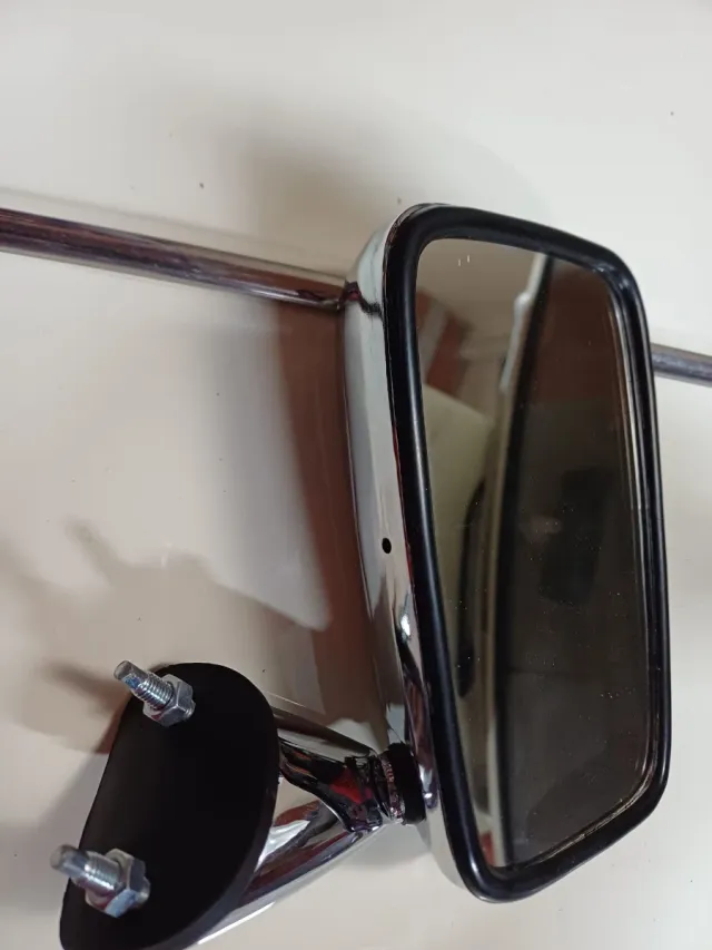 Espejo retrovisor Ford Fiesta Mk1 izquierdo