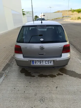 Volkswagen Golf 2004