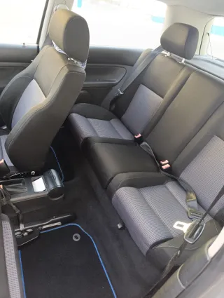 Volkswagen Golf 2004