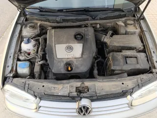 Volkswagen Golf 2004