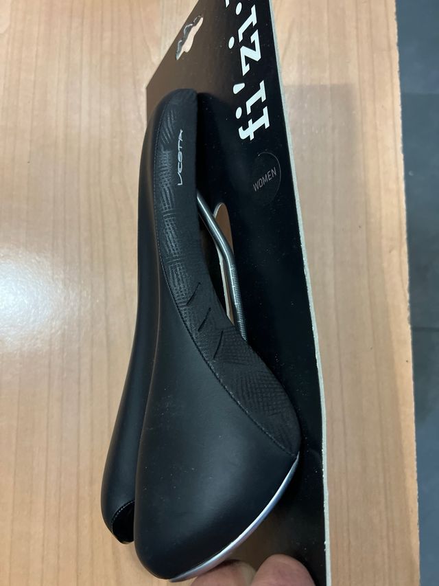 Sillín Fizik Vesta Manganeso Mujer