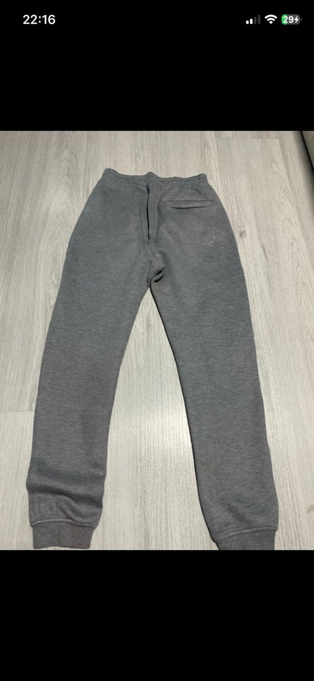 Pantalón largo gris