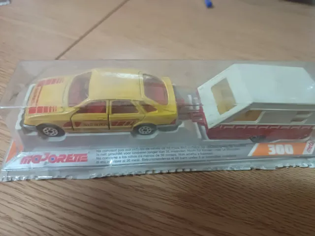 Caravan Ford Sierra Majorette 300