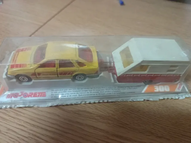 Caravan Ford Sierra Majorette 300
