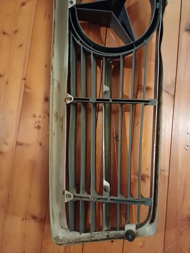 Calandra Mercedes W107 SL 1078881523 1078881623