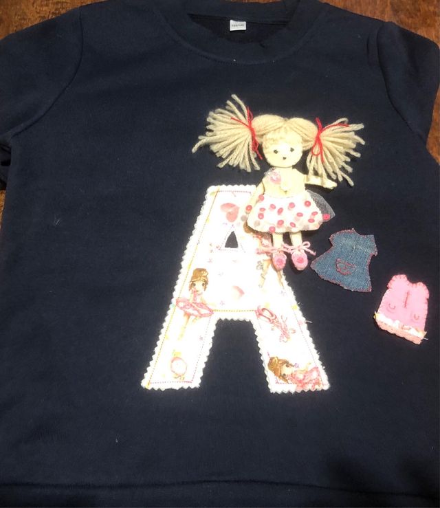 Sudadera infantil con inicial A bordada