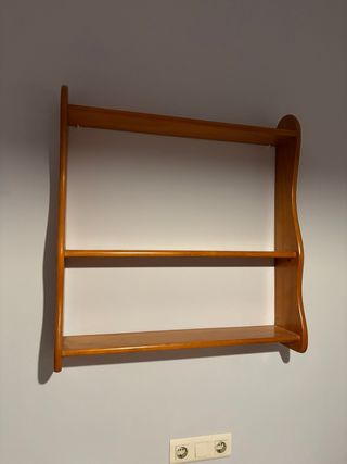 Estantería de madera para pared