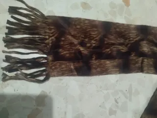Bufanda animal print marrón terciopelo