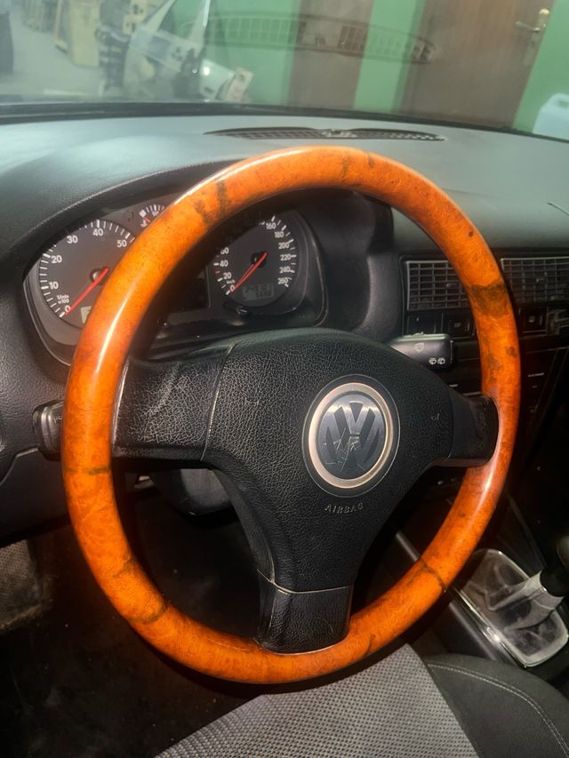 Volante Golf IV Madera