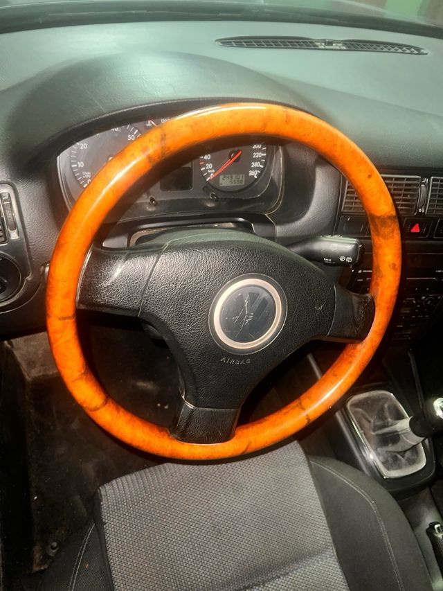 Volante Golf IV Madera