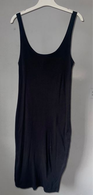 Vestido negro sin mangas