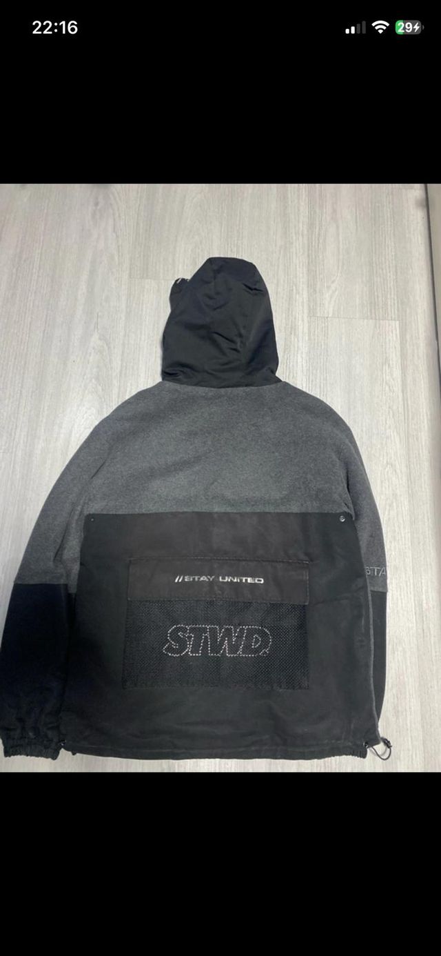 Abrigo Pull&Bear Negro y Gris