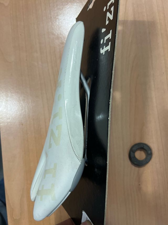 Sillín Fizik Ardea Manganeso Negro