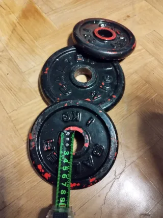 Discos de pesa 28mm (2x1kg, 1x2kg).