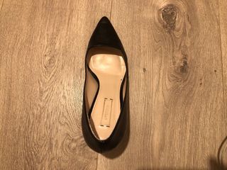 Zapatos estileto negros tacón dorado talla 40