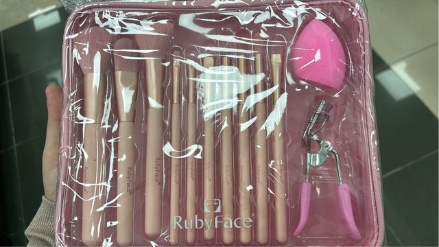 Set de Brochas RubyFace Rosa y Dorado