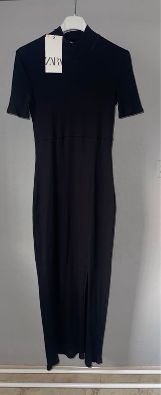 Vestido negro Zara largo con abertura