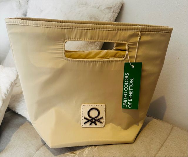 Bolso Benetton Beige con etiqueta