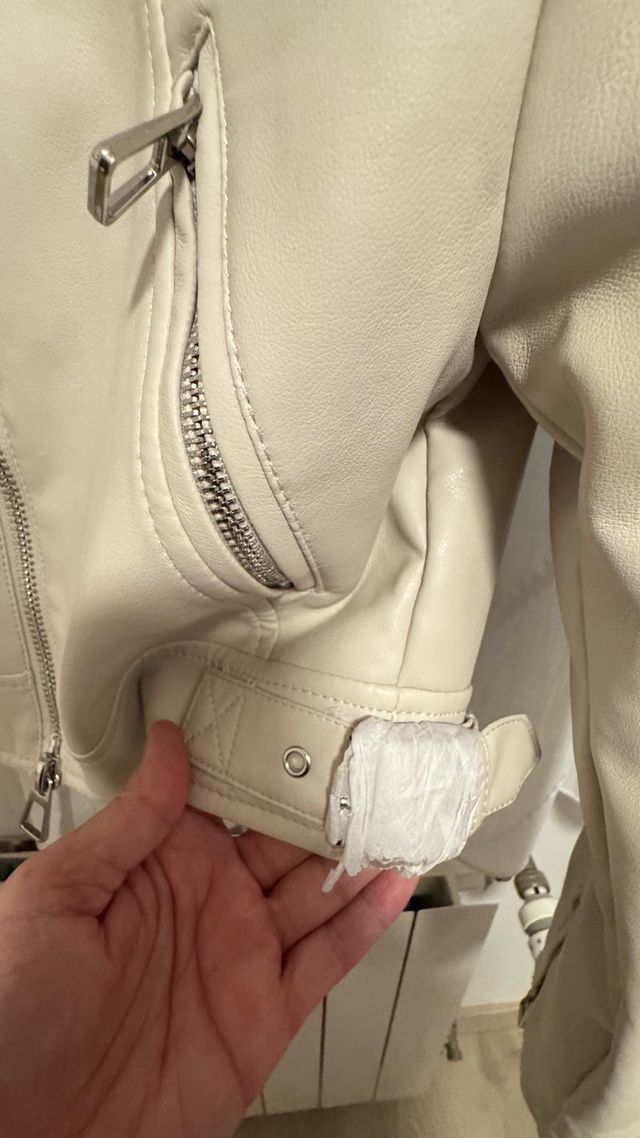 Cazadora efecto piel Stradivarius S/36