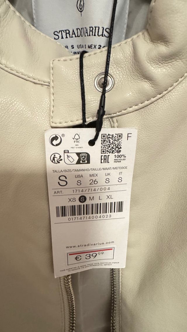 Cazadora efecto piel Stradivarius S/36