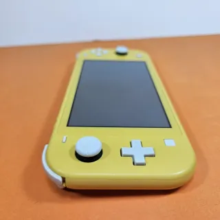 Nintendo Switch Lite Giallo con scatola