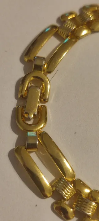 Pulsera dorada eslabones