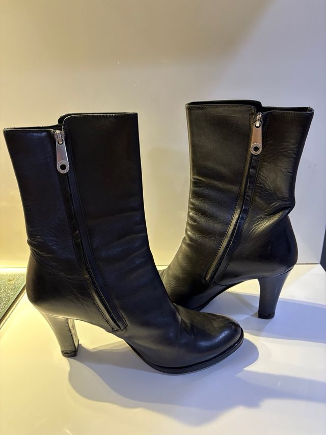 Botas de tacón negras talla 38