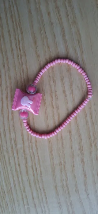 Pulsera infantil con abalorios