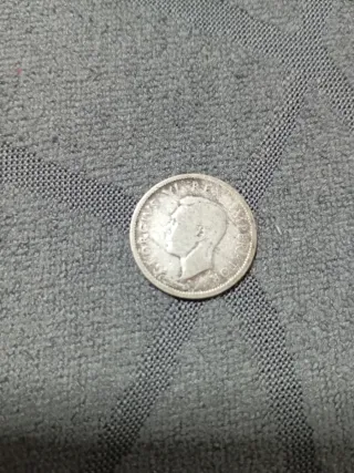 Moneda antigua de colección.escucho tú oferta