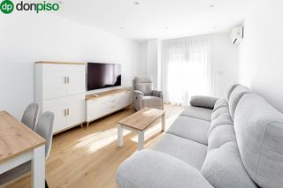 Piso en venta en Pajaritos - Plaza de Toros en Granada