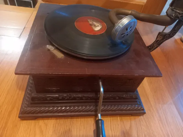 Gramófono His Master's Voice