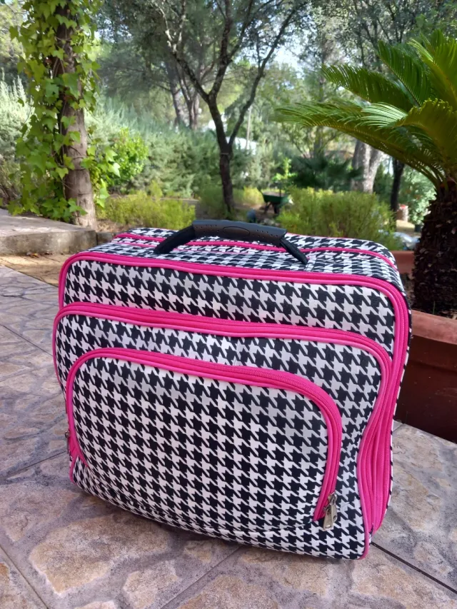 Maleta trolley para portátil con ruedas