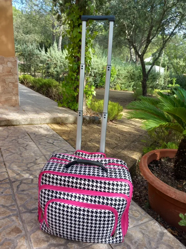 Maleta trolley para portátil con ruedas