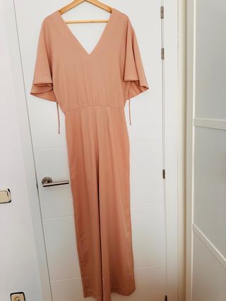 Mono de fiesta salón pastel