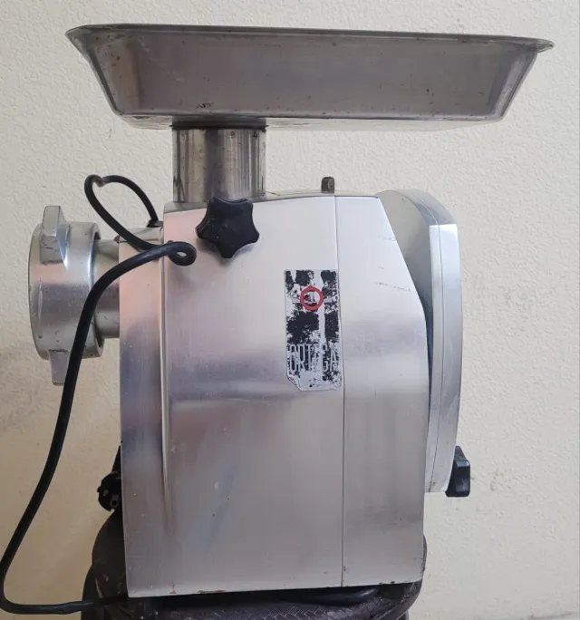 Picadora de carne profesional + Sierra eléctrica